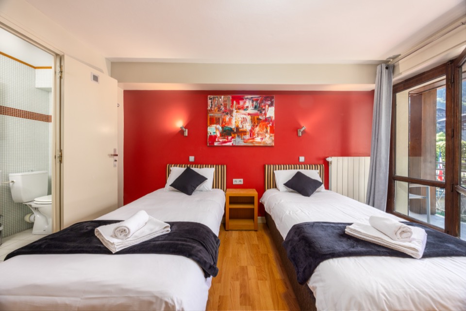 Twin room and en-suite
